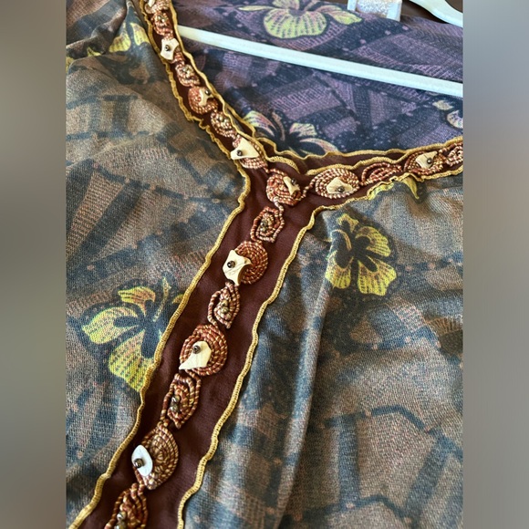 Mesh beachy long sleeve top - Picture 2 of 5